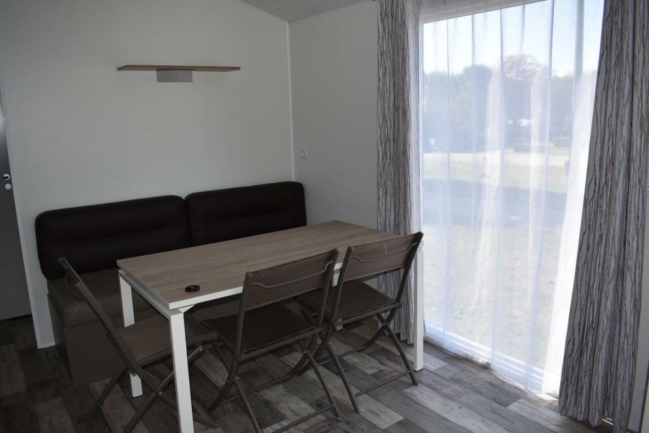 Camping Les Tournesols Sillé-le-Guillaume Exterior foto