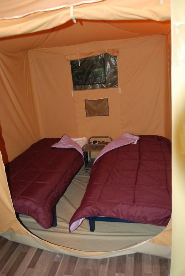 Camping Les Tournesols Sillé-le-Guillaume Exterior foto